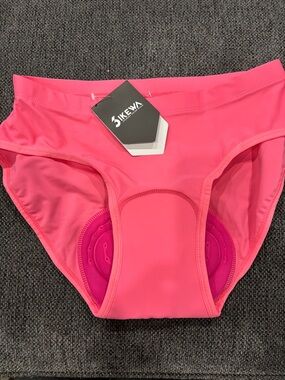 Bikewa Womens cyclist shorts size Medium